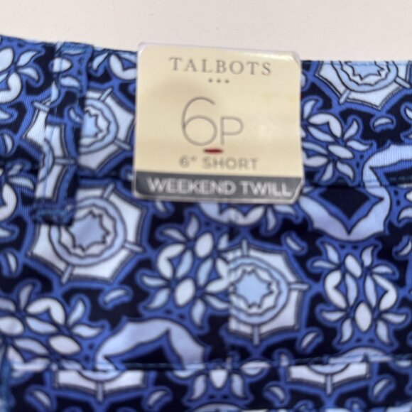 Talbots Weekend Twill Shorts in a Purple/Peri Medallion Print, Sz 6P - Picture 6 of 6